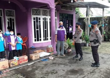 Polisi Sayang Anak Yatim, Den Gegana Brimob Banten Berikan Santunan ke Griya Yatim dan Dhuafa Serang