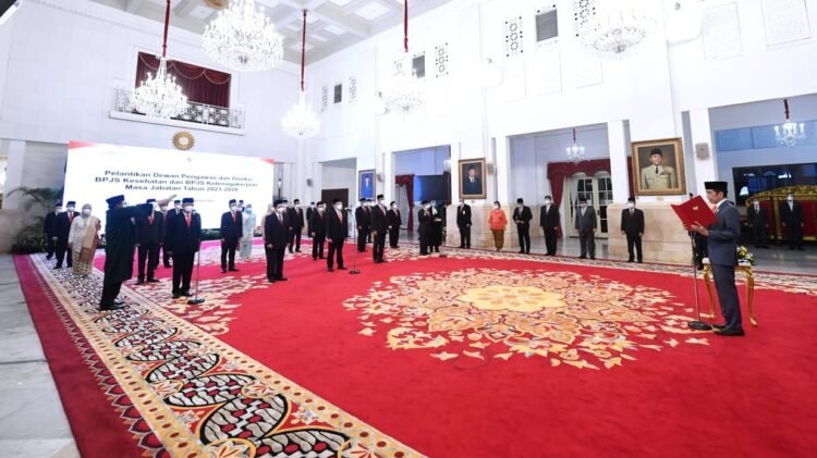Presiden Jokowi Lantik Dewan Pengawas Beserta Direksi BPJS Kesehatan dan BPJS Ketenagakerjaan 2021-2026