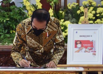 Presiden Luncurkan Program Konektivitas Digital 2021 dan Prangko Seri Gerakan Vaksinasi Nasional COVID-19