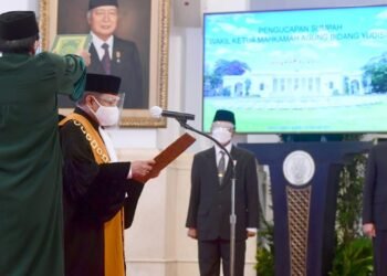 Presiden Saksikan Pengucapan Sumpah Wakil Ketua MA Bidang Yudisial