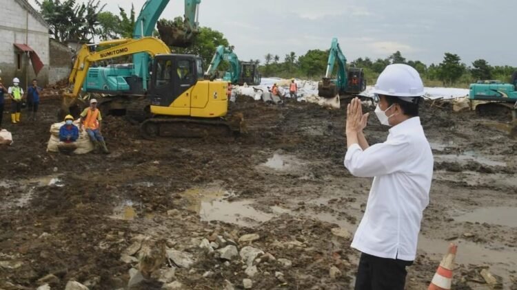 Presiden Tinjau Tanggul Citarum yang Jebol di Kabupaten Bekasi