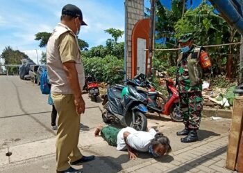 Turunkan Kasus Covid-19, Kelurahan Pakulonan Barat Razia Masker