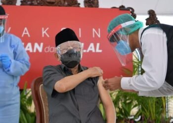 Wapres Ma’ruf Amin Terima Suntikan Dosis Pertama Vaksin COVID-19 Produksi Sinovac