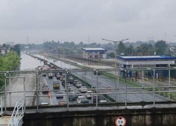 Warga Minta Pengelola Tol BSD Serius Tangani Banjir di KM 8