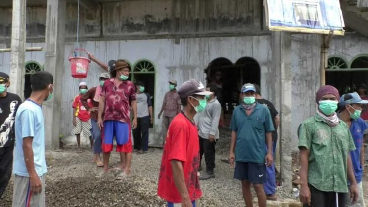Gotong Royong Bangun Masjid, Terapkan Prokes