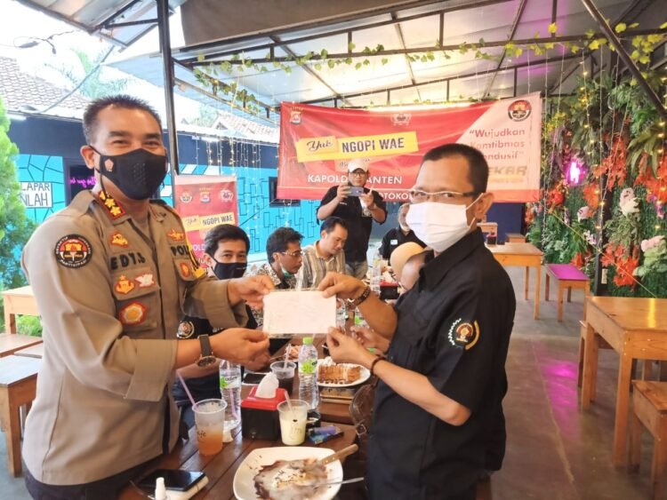 Dengan ngopi wae perkuat sinergitas Penguatan Manajemen Media Polda Banten dengan awak media