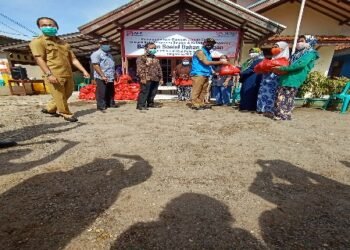 Jelang Ramadhan, Ribuan Warga Dapat Paket Sembako