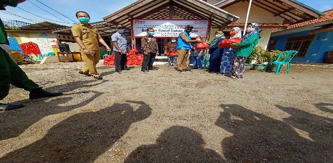 Jelang Ramadhan, Ribuan Warga Dapat Paket Sembako