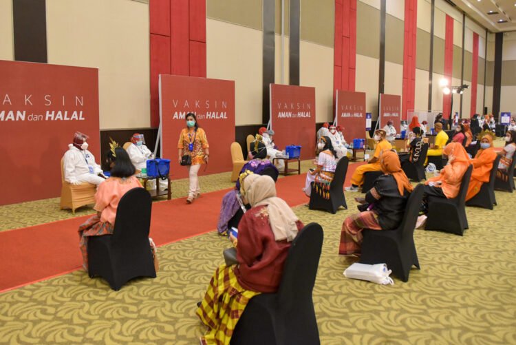 MUI Keluarkan Fatwa Vaksinasi Tidak Membatalkan Puasa