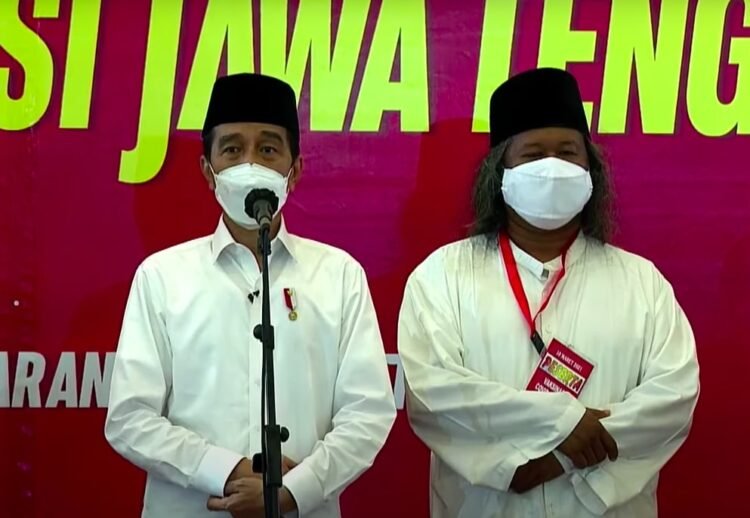 Peninjauan Vaksinasi Massal COVID-19 bagi Ulama, Tokoh Lintas Agama, dan Santri, 10 Maret 2021, di Masjid Agung Jawa Tengah, Kota Semarang