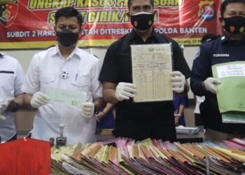 Polisi Amankan Puluhan Girik Palsu & 4 Mafia Tanah di Banten