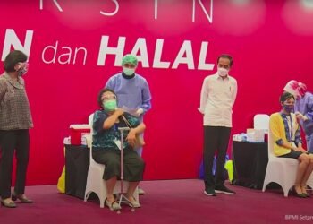 Presiden Tinjau Vaksinasi Besar-Besaran Bagi Pelaku Perbankan dan Pasar Modal