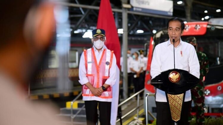 Resmikan KRL Yogyakarta-Solo, Presiden: Ini Transportasi Massal Ramah Lingkungan