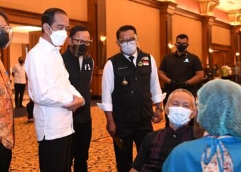 Tinjau Vaksinasi Massal di Kota Bogor, Presiden Harap Kekebalan Komunal Segera Terbentuk