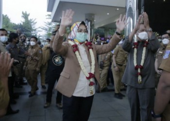 Airin Resmi Lepas Jabatan Walikota Tangsel