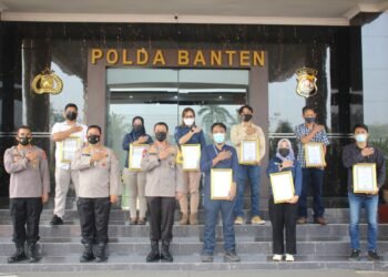 Kapolda Banten Berikan Penghargaan Kepada Media Mitra Polri
