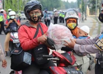 Operasi Maung di Cilegon, Bikers Patuh Aturan Diberi Hadiah Helm