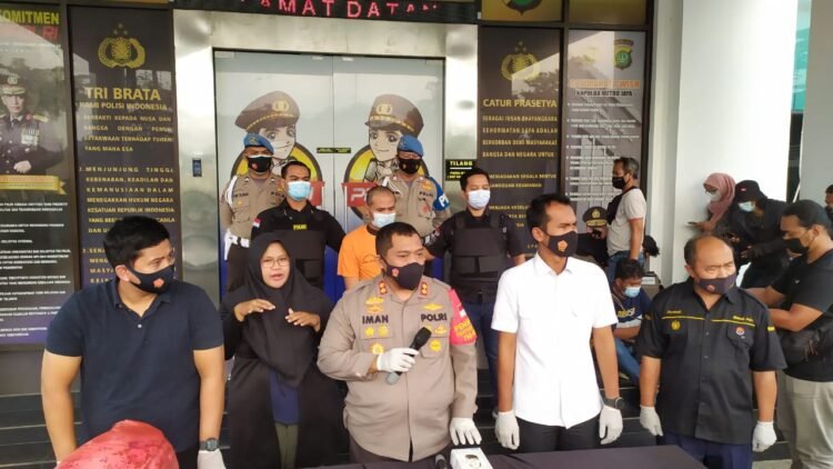 Pria Hidung Belang Tusuk Teman Kencan di Apartemen Green Lake Ciputat