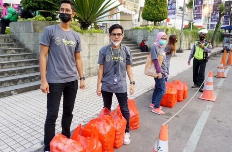 Program Rame Rame Sedekah, TangCity Mall Bagikan Ratusan Takjil