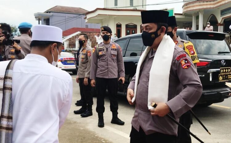 RESMIKAN ‘TAJUL FALAH’, KAPOLRI SIGIT DIKALUNGI SORBAN