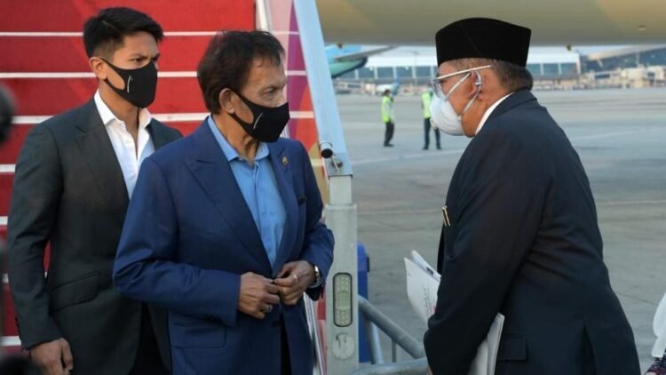 Sultan Brunei Tiba di Indonesia untuk Hadiri KTT ASEAN
