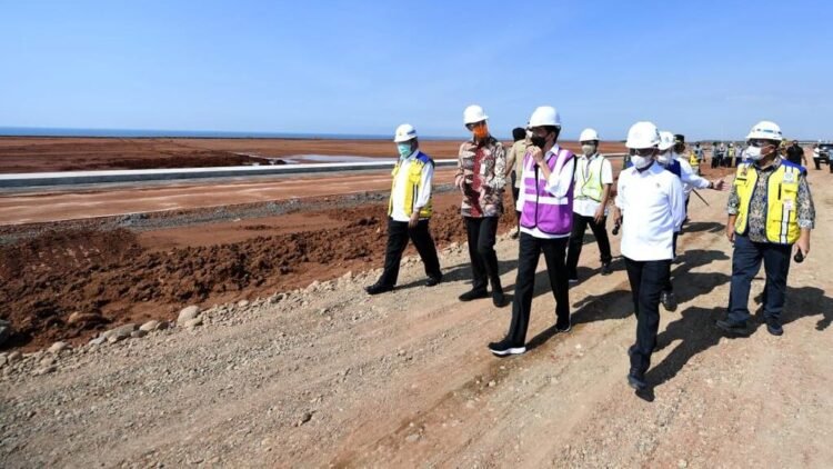 Tinjau KIT Batang, Presiden: Kawasan Ini Akan Menyerap Banyak Tenaga Kerja dan Gerakkan Ekonomi Nasional