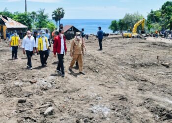 Tinjau Penanganan Bencana di Lembata, Presiden Pastikan Kebutuhan para Pengungsi Tercukupi