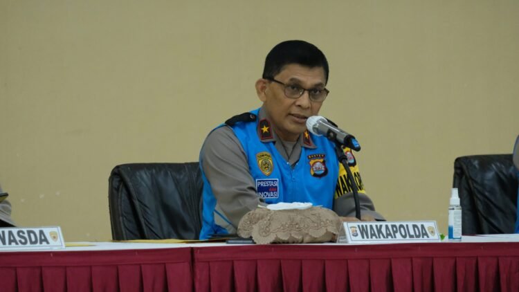 Wakapolda Pimpin Pengambilan Sumpah dan Penandatanganan Pakta Integritas Penerimaan Bintara dan Tamtama Polri T.A 2021