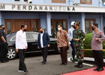 Kunker ke Riau dan Kepri, Presiden Tinjau Vaksinasi COVID-19 dan Pembangunan Infrastruktur