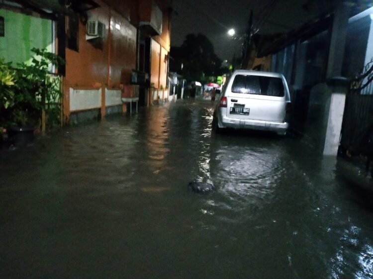 Diguyur Hujan Dua Jam, Perumahan Pondok Pakulonan Dihantam Banjir