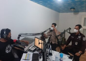 Gelar Talkshow, Bidhumas Polda Banten Sosialisasikan Aplikasi Layanan Polisi 110