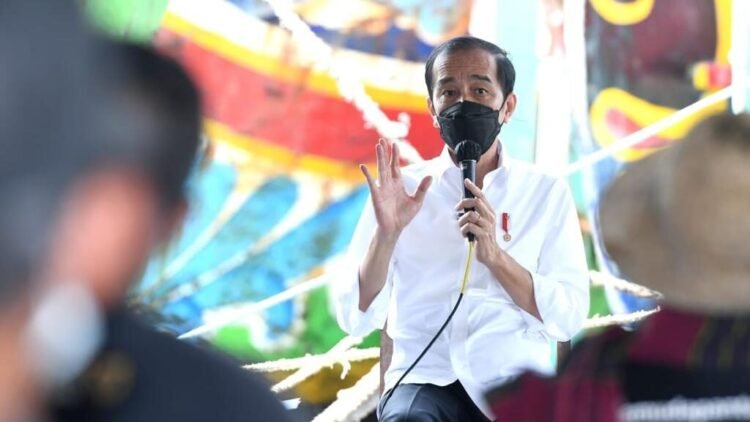 Kunjungi PPDI Brondong, Presiden Jokowi Berdialog dengan para Nelayan