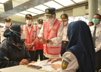 Sidak ke Stasiun dan Terminal, Menhub: Jumlah Penumpang Turun Hampir 90 Persen