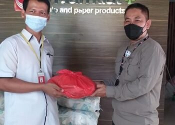 Sumringah, Jelang Lebaran Ribuan Warga Dapat Paket Bahan Pangan dari IKPP Tangerang