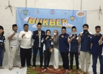 Top! Karang Taruna Lengkong Wetan Santuni Anak Yatim dan Ziarah Bersama