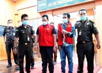 ‘Gempa Birokrasi’, Pejabat Dinkes Mundur, Fenomena Puncak Gunung Es