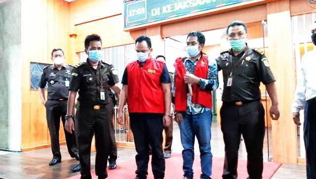 ‘Gempa Birokrasi’, Pejabat Dinkes Mundur, Fenomena Puncak Gunung Es