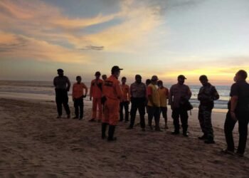 Pelajar Hilang Terseret Ombak