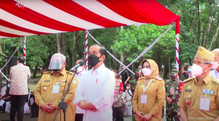 Presiden Minta Pemda dan TNI-Polri Tingkatkan Cakupan Vaksinasi