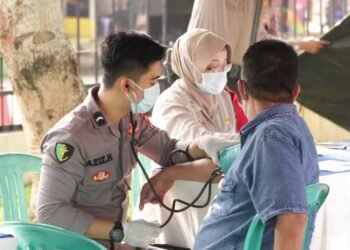 Biddokes Polda Banten Gelar Vaksinasi Massal, 450 Orang Telah di Vaksin