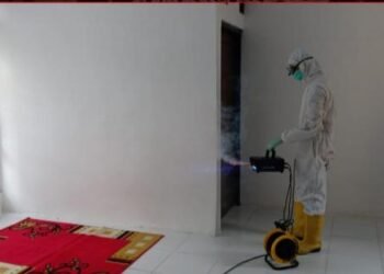 Cegah Penyebaran Covid-19, Brimob Banten Semprotkan Disinfektan di Mako dan Asrama