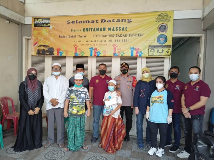 Kabidhumas Polda Banten Hadiri Baksos Khitanan Massal Komunitas PIC