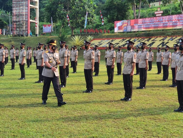 Kapolda Banten Lantik 192  Bintara Polri T.A.2020/2021