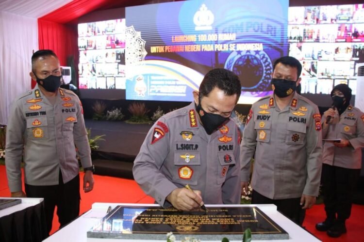 Kapolri Resmikan Perumahan Untuk Pegawai Negeri Pada Polri di Banten
