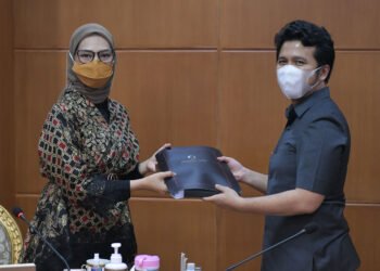 Kunjungi Wagub Jatim, Angkie Yudistia Minta Prioritas Vaksinasi Bagi Penyandang Disabilitas