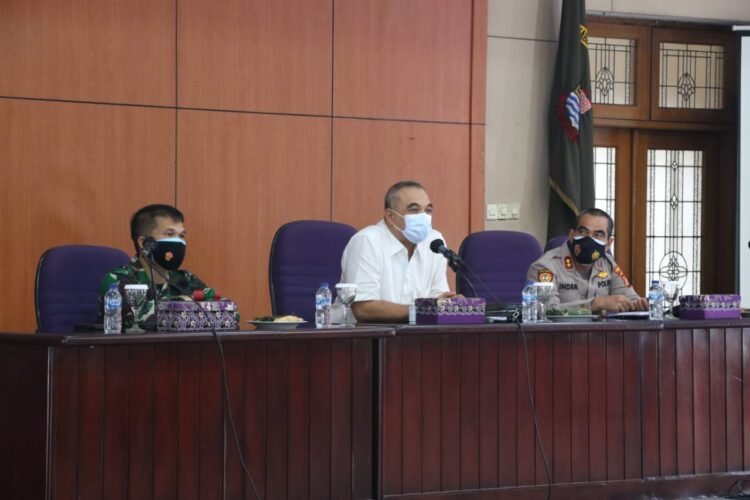 Pelanggar Prokes Covid-19, Bupati Zaki Ancam Tarik KTP dan SIM