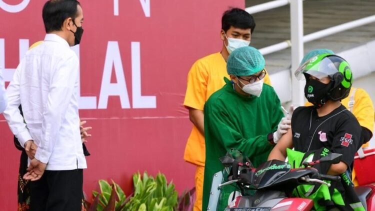 Presiden Jokowi Targetkan Satu Juta Penyuntikan Dosis Vaksin per Hari pada Juli Mendatang