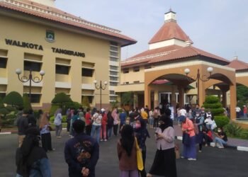 Pusat Pemerintahan Kota Tangerang Dipadati Peserta Vaksinasi