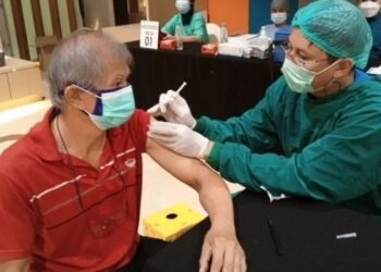 Ribuan Lansia dan Guru Ikuti Vaksinasi di QBig BSD City