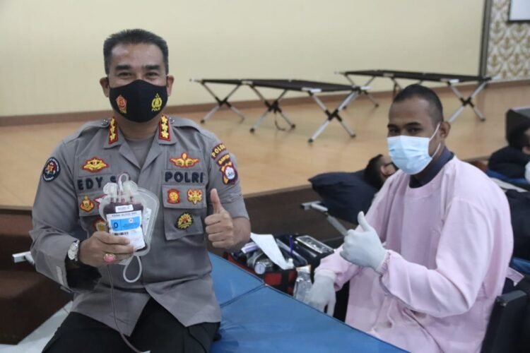 Sambut Hari Bhayangkara ke -75, Polda Banten Gelar Bhakti Sosial Donor Darah